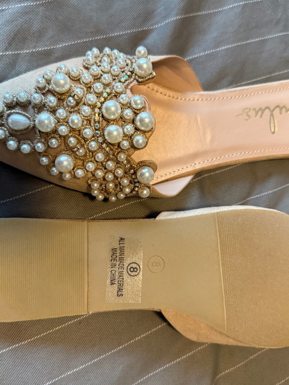 NWOT Lulu’s flora beige suede pearl embroidered pointed toe flats - Picture 2 of 2
